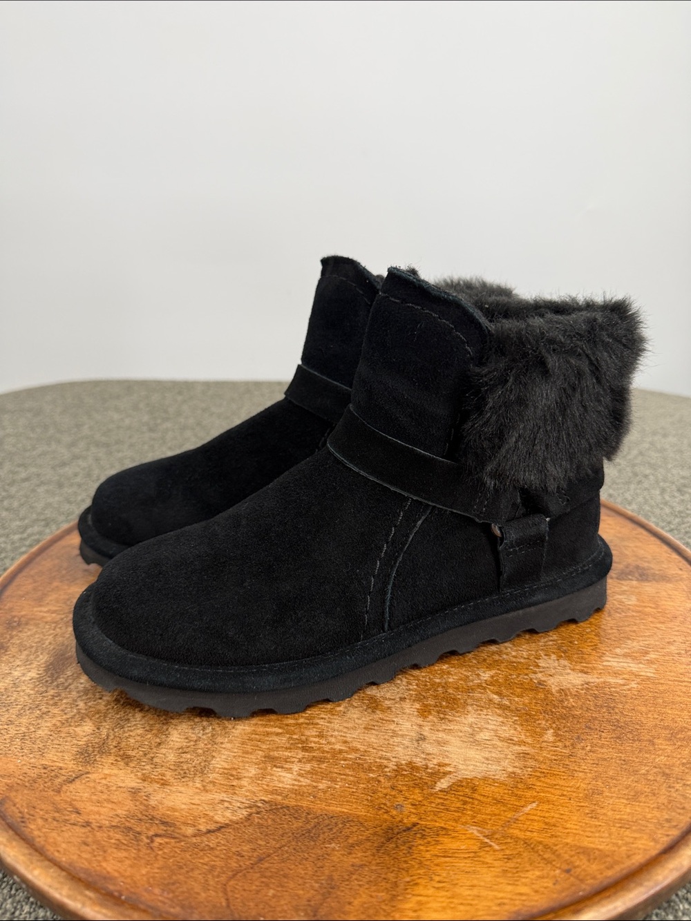 Bearpaw Boots Wm 7 Konnie Black Suede Slip On Faux Fur Short Ankle Bootie
